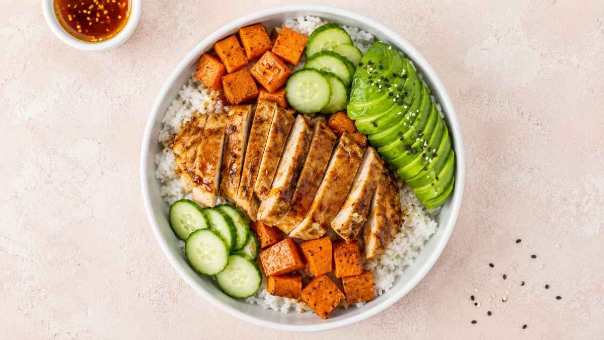 Hot Honey Chicken Rice Bowl