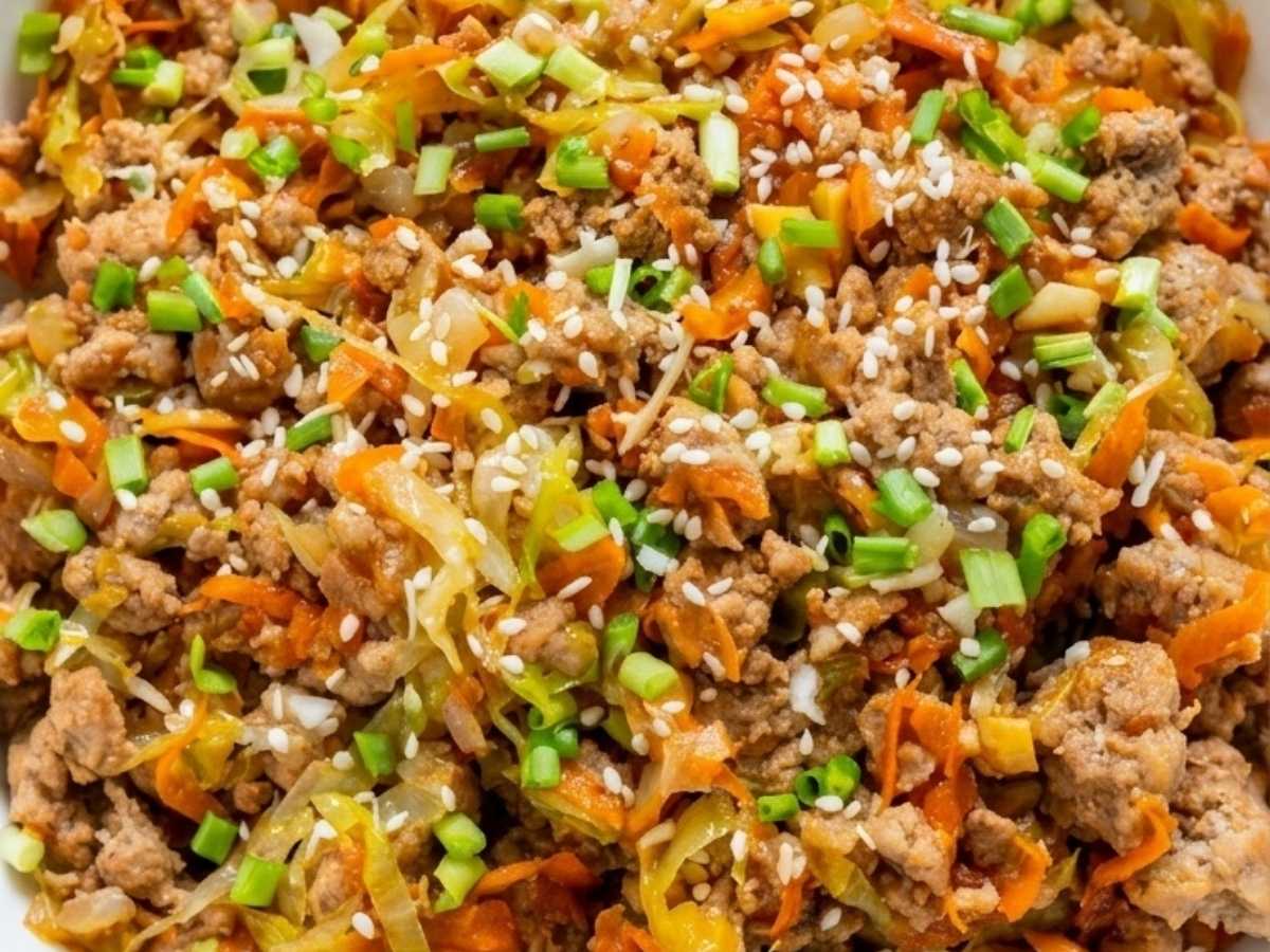 Close up of keto egg roll bowl with sesame oil sheen